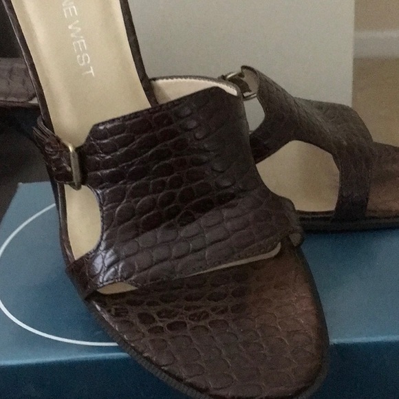 Shoes - Picture 2 of 2